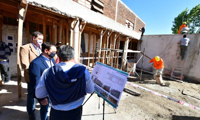 F. Varela: Andrés Watson monitoreó obras de infraestructura en la Escuela de Educación Técnica Nº2